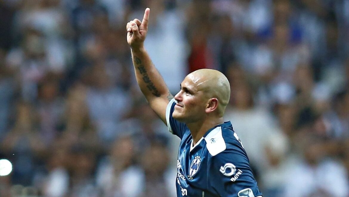 Rayados rendirá homenaje a Humberto Suazo tras su retiro