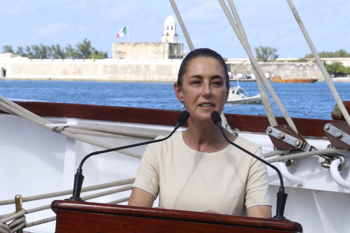 Sheinbaum homenajea al buque Cuauhtémoc tras accidente en NY