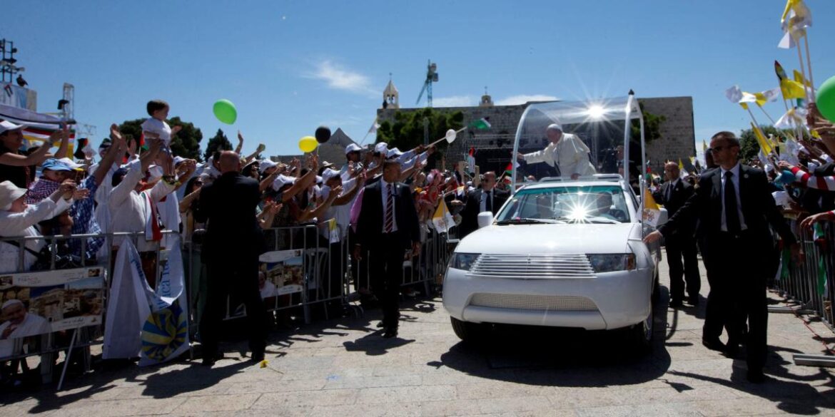 El papamóvil de Francisco será clínica móvil para niños de Gaza