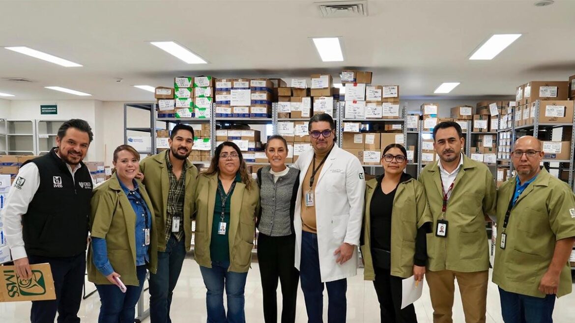Sheinbaum supervisa hospitales y entrega tierras en Chihuahua