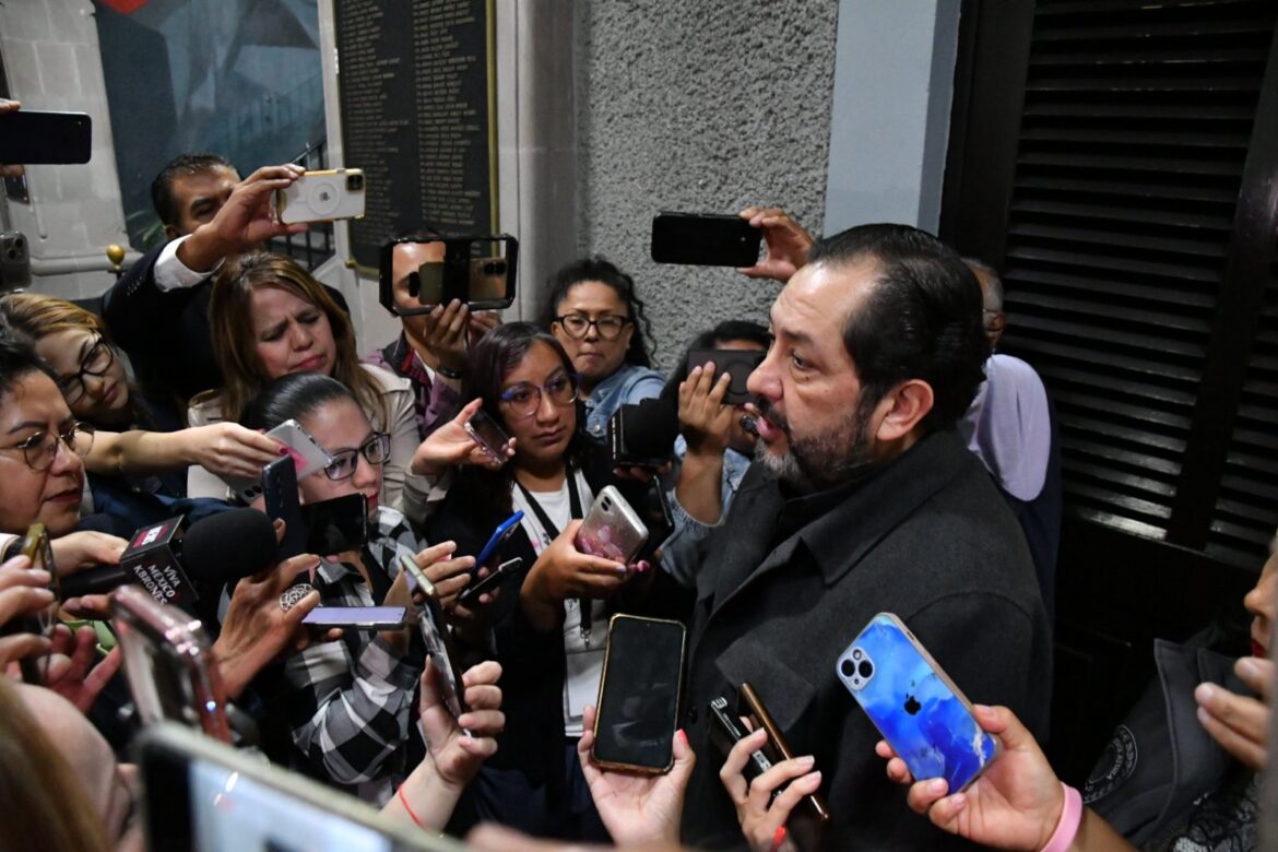 Morena restringirá reelección de funcionarios en Edomex en 2027