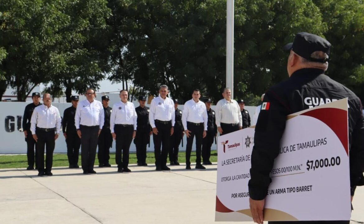 Reconocen a policías de Tamaulipas por decomiso de armas y explosivos