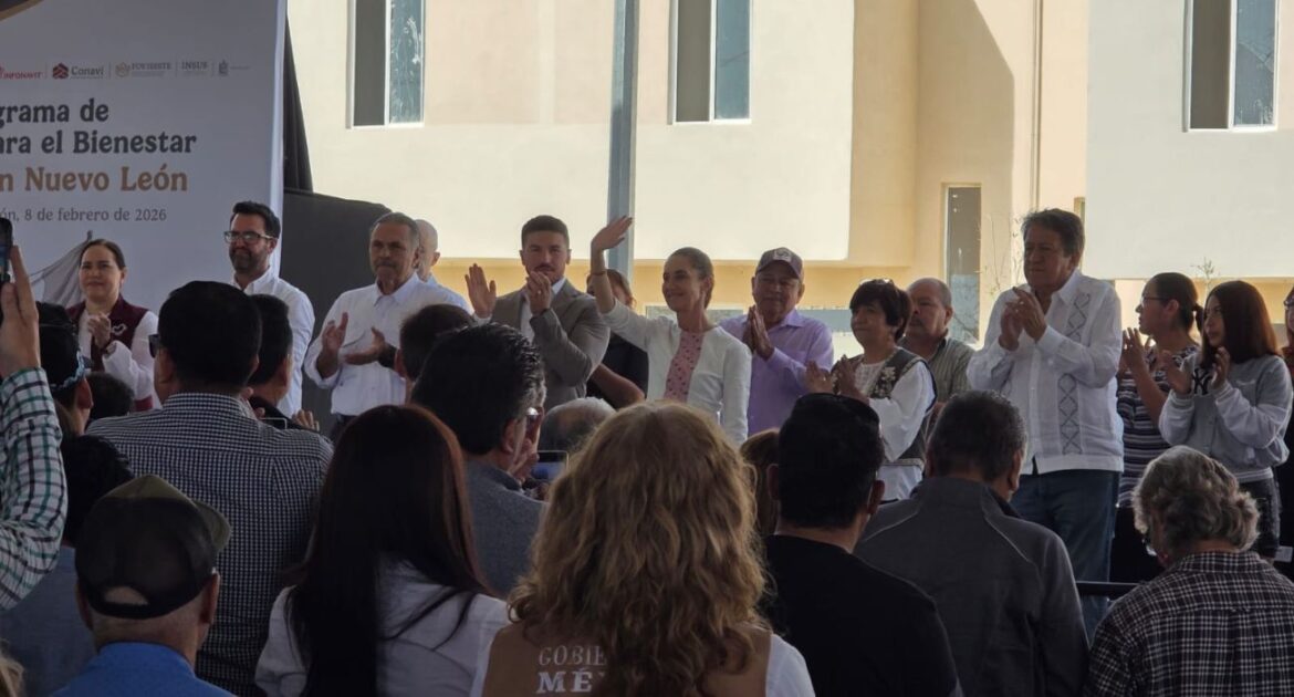 Sheinbaum entrega nuevas viviendas en Juárez, Nuevo León