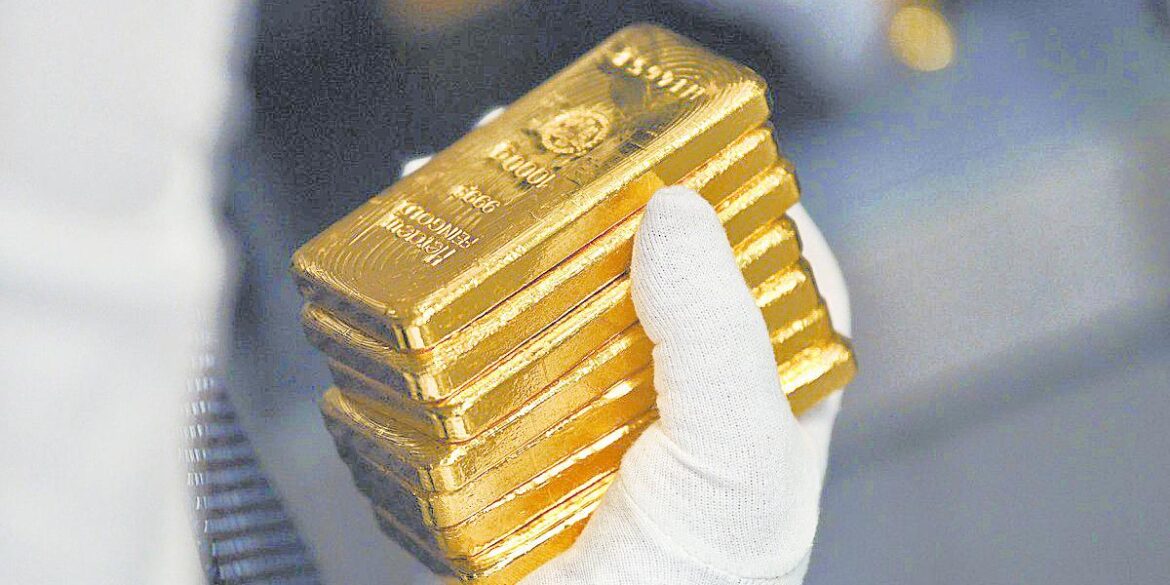 Oro y plata repuntan tras caída, mercados esperan dato del IPC EEUU