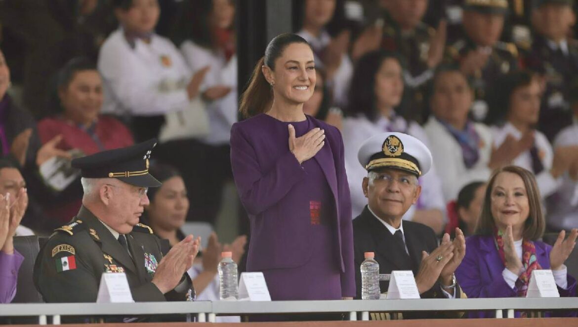 Sheinbaum reconoce labor de mujeres militares en Día de la Mujer