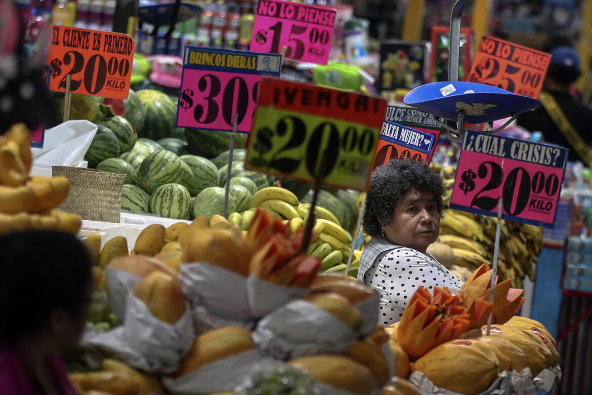 México anuncia plan con subsidios para frenar la inflación