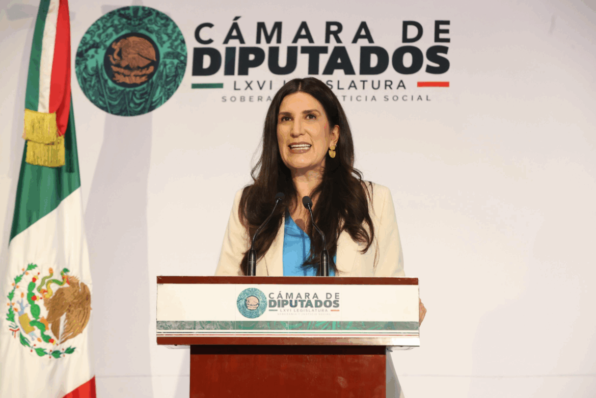 Kenia López pide revisar reforma judicial tras aplazamiento