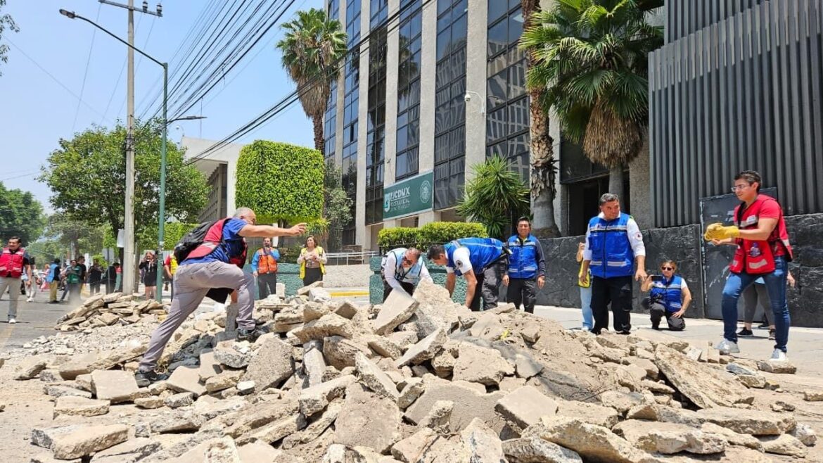 Simulacro Nacional: PJCDMX evacúa a 21 mil personas por sismo