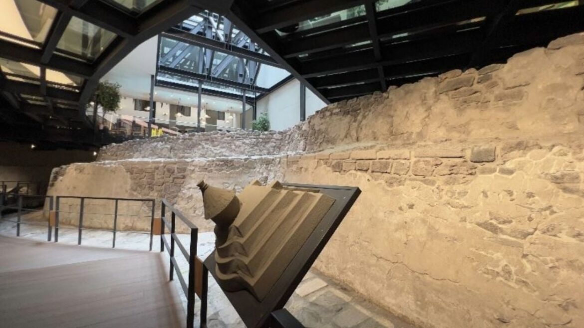 Hallan Templo de Ehécatl y Juego de Pelota en Centro Histórico CDMX