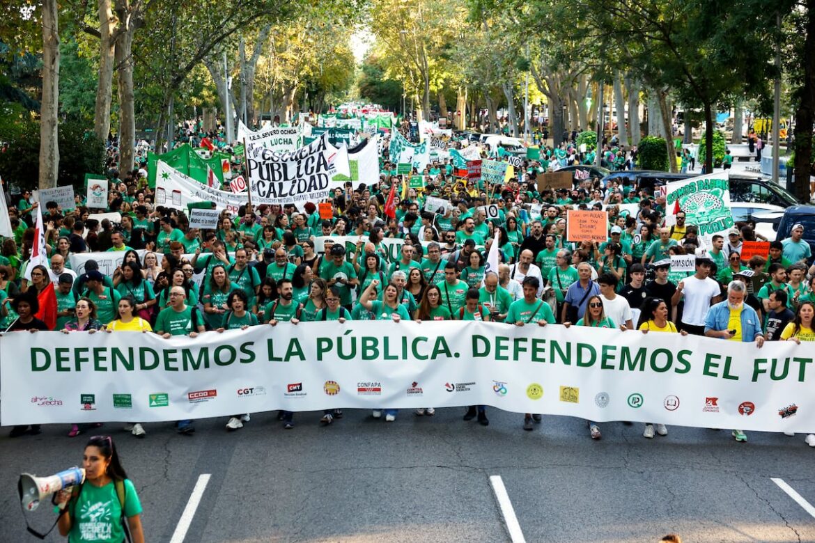 Huelga de profesores en Madrid reúne miles en defensa de la pública
